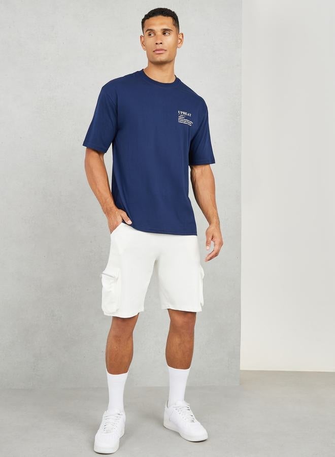 ستايلي تيشيرت قطن بطباعة شعار مرح مقاس كبير - Image 2